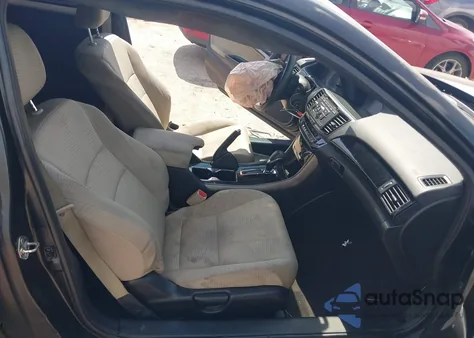 2016 Honda Accord Lx-S z USA, uszkodzony, nr VIN 1HGCT1B45GA011043